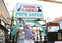 Carrete en la entrada del Tablao Flamenco Pepe Lขpez